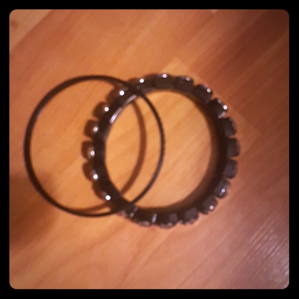 Bracletts